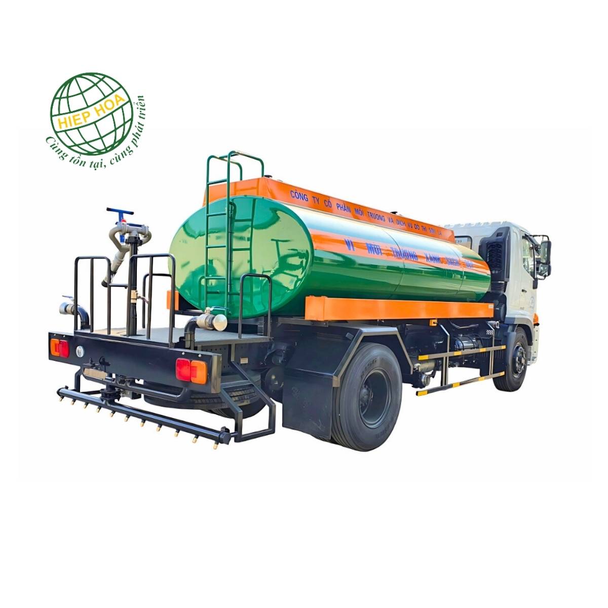 null Xe phun nước rửa đường Hiệp Hòa